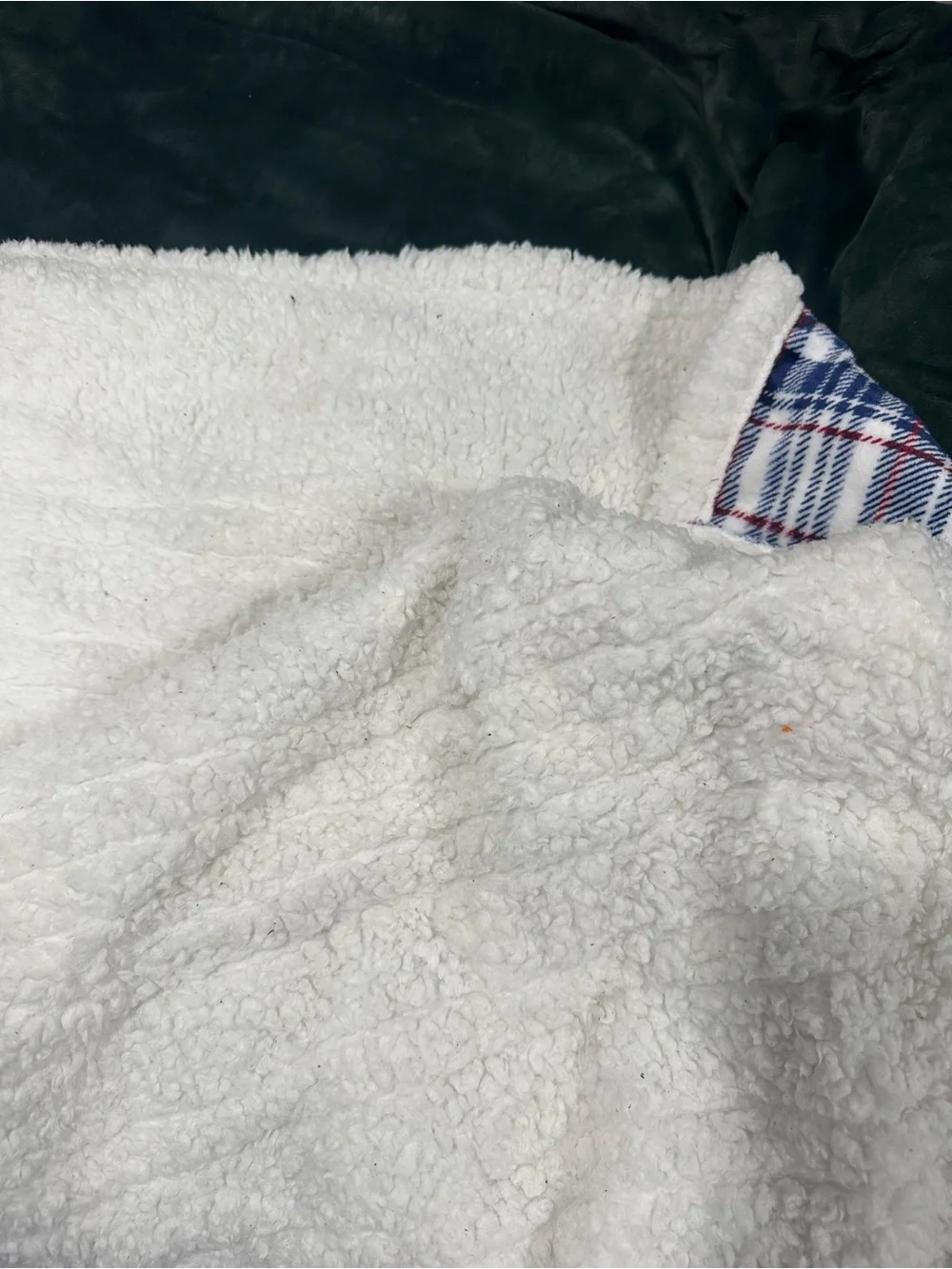 Nique Plaid Electric Throw Blanket in Navy, White, Red
